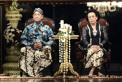 Royal Revolution As Yogyakarta Sultan Taps Female Heir Coconuts