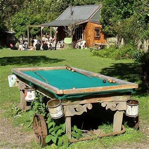 Playing pool is a perfect way of spending a leisure day with friends and as pool tables are normally made of hardwood or composite materials, its' most vulnerable part is the felt. A pool table made with BUCKETS! | Love clever repurposing? | Pinterest