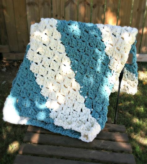 Quick And Easy Baby Blanket Free Crochet Pattern Love Life Yarn
