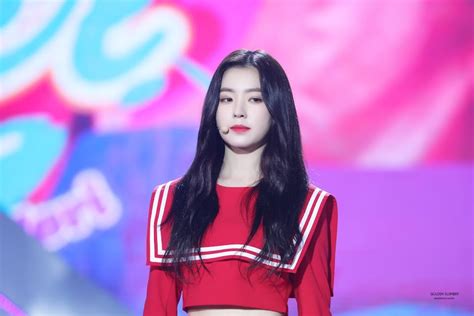 6 Of Red Velvet Irenes Most Unforgettable Hairstyles Since Debut