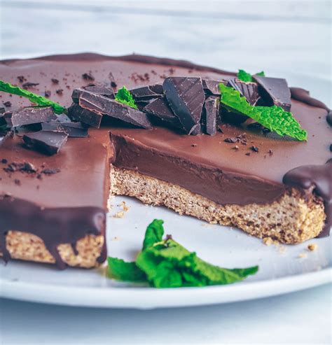 It's totally the kind of chocolate pie that's sure to satisfy all your chocolate cravings. Chocolate Mint Mousse Pie (Vegan & Gluten-free) - UK ...