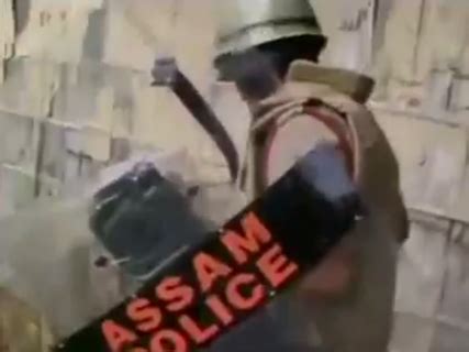 Assam Police Beats Aam Junta In The Most Brutal Manner