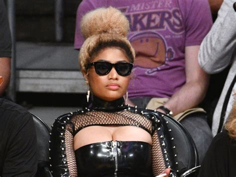 Nicki Minaj Fires Back At Instagram User Calling Her Body Fake Hiphopdx