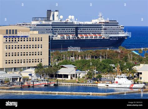 Holland America Cruise Ship In Port Evergladesfort Lauderdaleflorida