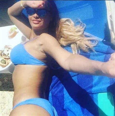 Las reacciones por muerte de patricio araya. Nidyan Fabregat enciende la web en bikini desde ...