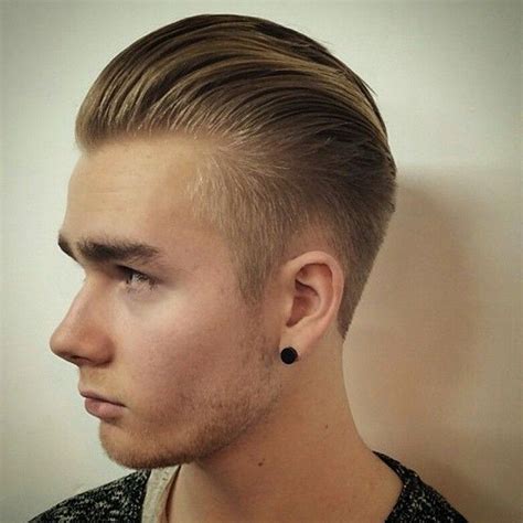 Haircut 4 on top 1 on sides. Disconnected #pomp with grade 4 back and sides by # ...
