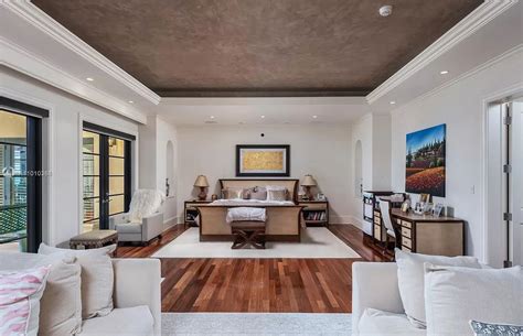 A Stunning Miami Beach Mediterranean Home Offers Elegance Sells 37m