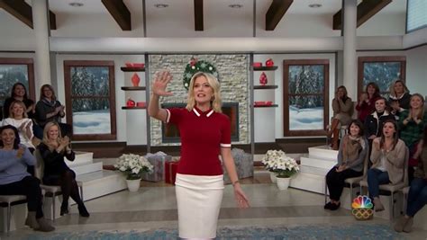 Megyn Kelly Today Rings In The Holiday Season Newscaststudio