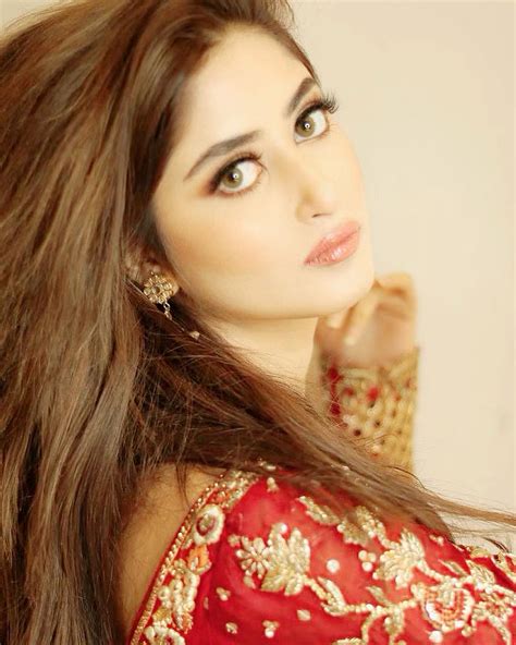 Latest Stunning Clicks Of Beautiful Actress Sajal Ali Reviewitpk