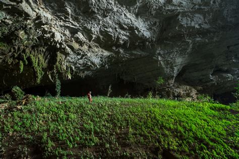 Inside The Awe Inspiring Xe Bang Fai River Cave Photos Image 21
