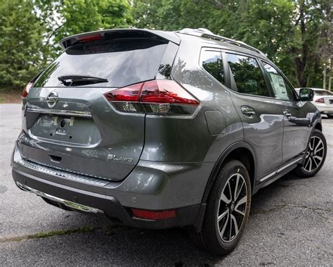 With nissan intelligent mobility, standard intelligent emergency braking and blind spot warning, the nissan 2020 rogue® accessories. New 2020 Nissan Rogue SL AWD 4D Sport Utility