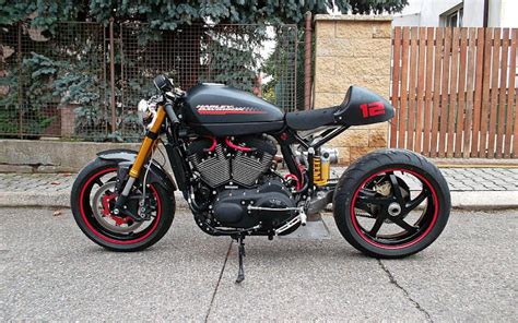 Cafe racer, scrambler, bobber, flat track, motorcycle, lifestyle, endurance, restomod. カスタムバイク紹介: ハーレーダビッドソン スポーツスターXR1200X カフェレーサー