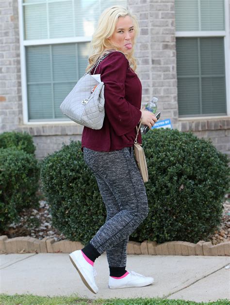 Mama June Seen For The First Time Since Size 4 Reveal See The Pic