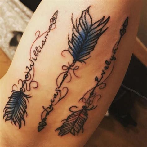 Tattoos For Women Over 50 Tattoosforwomen Flower Wrist Tattoos