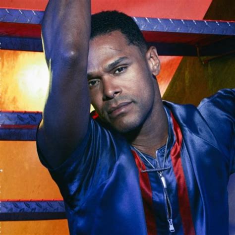 Legacy Recordings Celebrates Maxwell With 2 Special Limited Edition 12