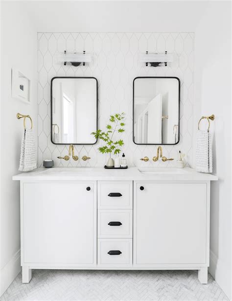 Double Vanity Bathroom Mirrors Ideas And Inspiration Hunker