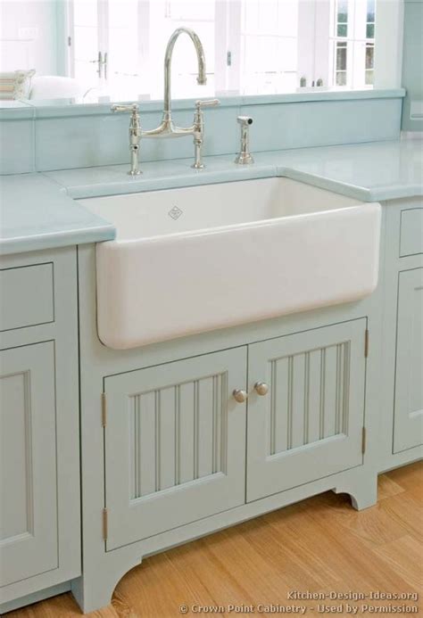 Find ideas and inspiration for corian farm sink to add to your own home. Traditional Blue Kitchen Cabinets #05 (Crown-Point.com ...