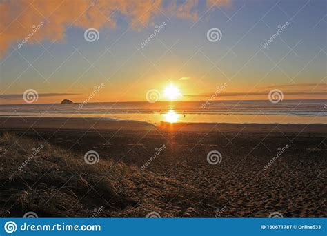 Romantic Sunset At Muriwai Beach Stock Image Image Of Stunning