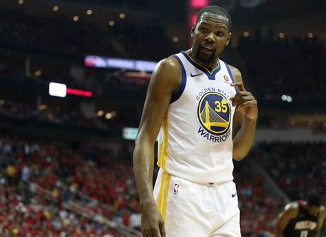 It consists of phoenix suns point guard chris paul, his wife jada paul, his two children chris and camryn paul, his parents charles and robin paul, and his older brother c.j. Kevin Durant and Chris Paul's Brother Exchange Words in ...