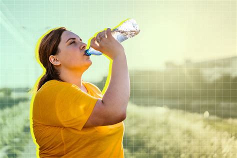 Can You Drink Too Much Water 4 Signs To Look After Eatingwell
