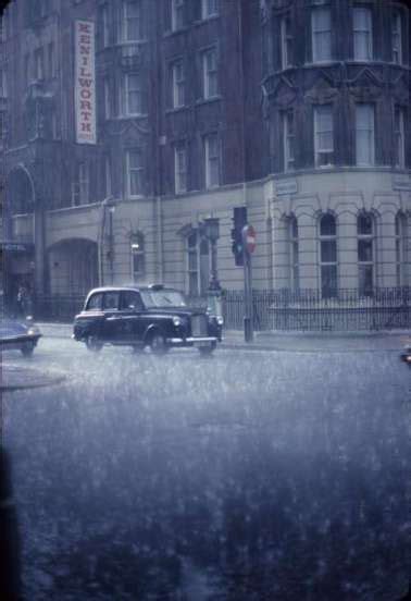 Cozy Rainy Days 104 Decoratoo London Rain London City London