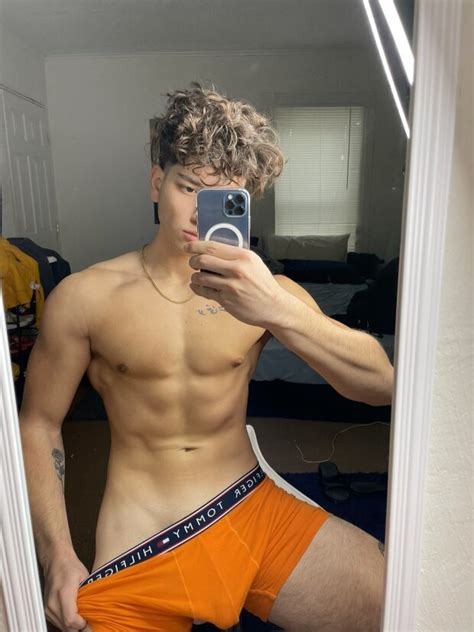 Hot Guy Emilio In Underwear Emre