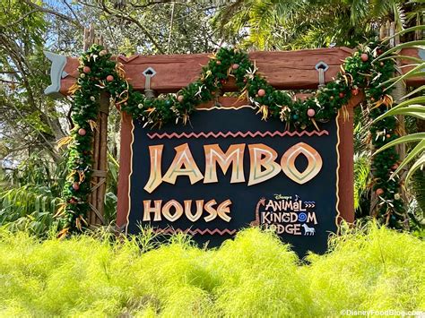 Photos Disneys Animal Kingdom Lodge Is Gorgeously Decorated For The