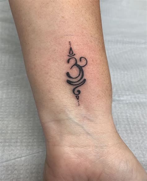 Simple & small tattoos have a greater tendency to be accepted as preferable/ suitable to normally likewise, a very simple tattoo can package big significance. Breathe Tattoo | Breathe tattoo, Cute tattoos on wrist ...
