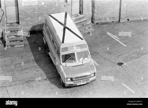 Security express building Black and White Stock Photos & Images - Alamy