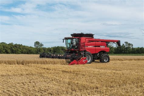 Agriculturecase Ih Axial Flow® 140 Series Combines