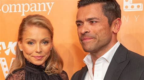 Kelly Ripas Relationship Change Revealed How Her And Mark Consuelos