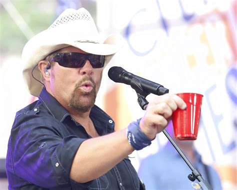 country singer toby keith announces he has stomach cancer wftv