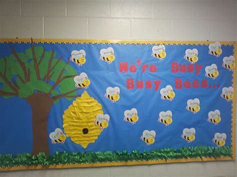 The 25 Best Bee Bulletin Boards Ideas On Pinterest Spring Bulletin