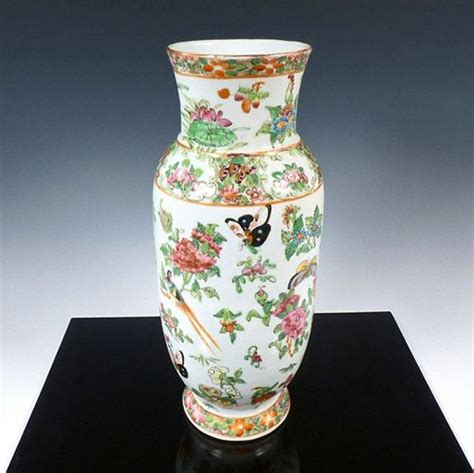 Chinese Export Rose Medallion Porcelain Vase Item 1394614