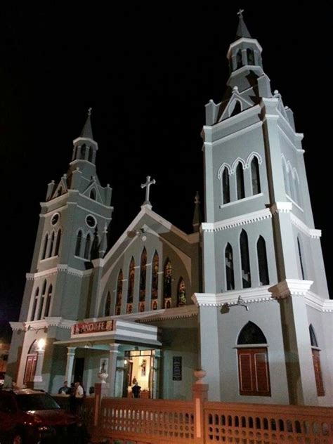 Iglesia Catolica En La Plaza De Recreo De Aguada En Aguada Pr Puerto