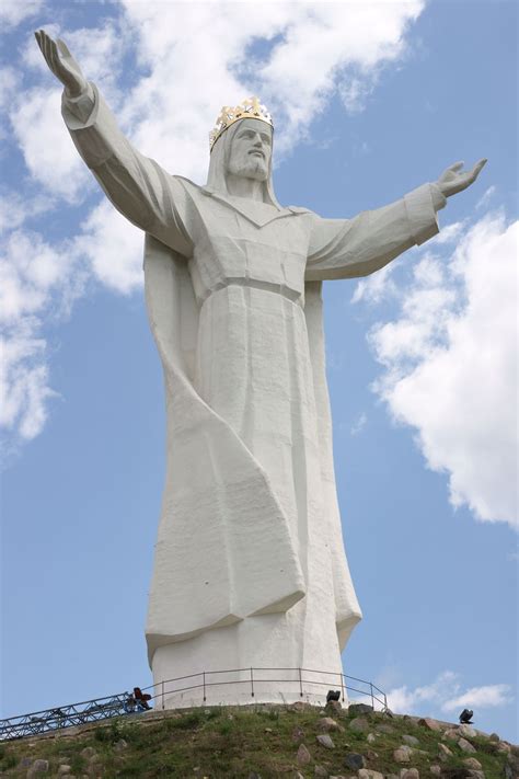 14 Most Famous Statues Of Jesus Around The World
