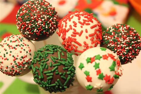 super creative ways to do cake pops christmas cake pops recipe christmas cake christmas