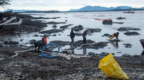 Inside The Response To A Sinking Tug Boat Off Bcs Coast The Globe And Mail