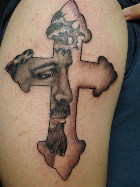 46 Cross Tattoos Ideas For Men And Women