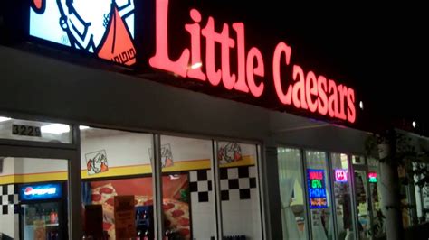 Little Caesars (HD) Commercial 2013 - YouTube