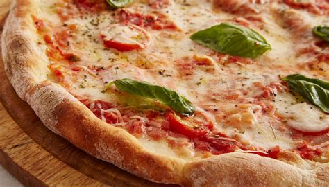 Les Italiens Rendent Officielle La Vraie Recette De La Pizza Napolitaine