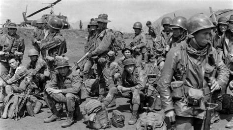 Soldaten figuren wehrmacht ww1 ww2 wk2 nachlass dachbodenfund. 1966 in Vietnam - Ein Krieg spaltet die Welt