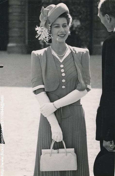 Mogelijk heeft ze er al één. Princess Elizabeth at Drumhead Service | DATE:June 1 1947 ...