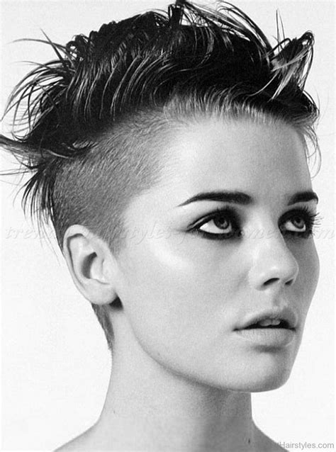 An female undercuts requires cutting some of your hair very short which can be a bit intimidating, especially for those that have never had short hair. 70 Adorable Short Undercut Hairstyle For Girls