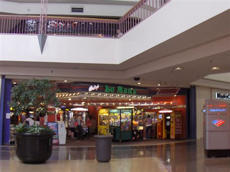 Crossroads Mall Oklahoma City Oklahoma Labelscar The Retail