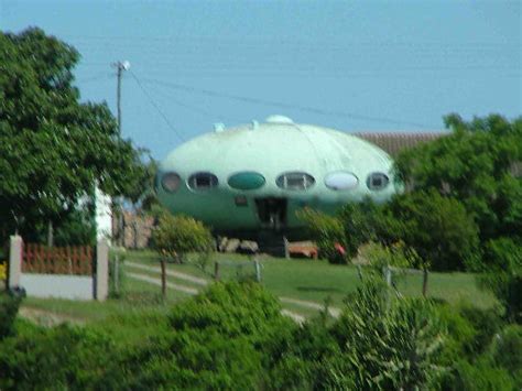 the futuro house port alfred south africa [no longer at this location] information