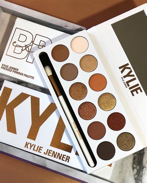 Kylie Cosmetics Eye Shadow Palette Shade Bronze Extended Produtos De