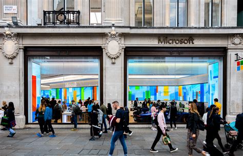 An Immersive Retail Experience At Microsoft Flagship Store In London