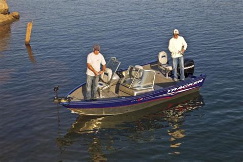Research 2013 Tracker Boats Pro Guide V 16 Wt On