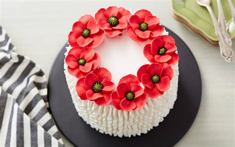 How To Make Royal Icing Flowers Wiltons Baking Blog Homemade Cake